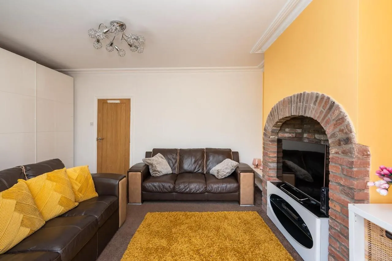 Modern Minimalist Duplex Apartment I Pass The Keys York